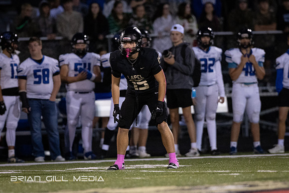 Lapel-HS-Football-55243