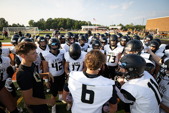 BGR50154-Lapel Football-08-18-23